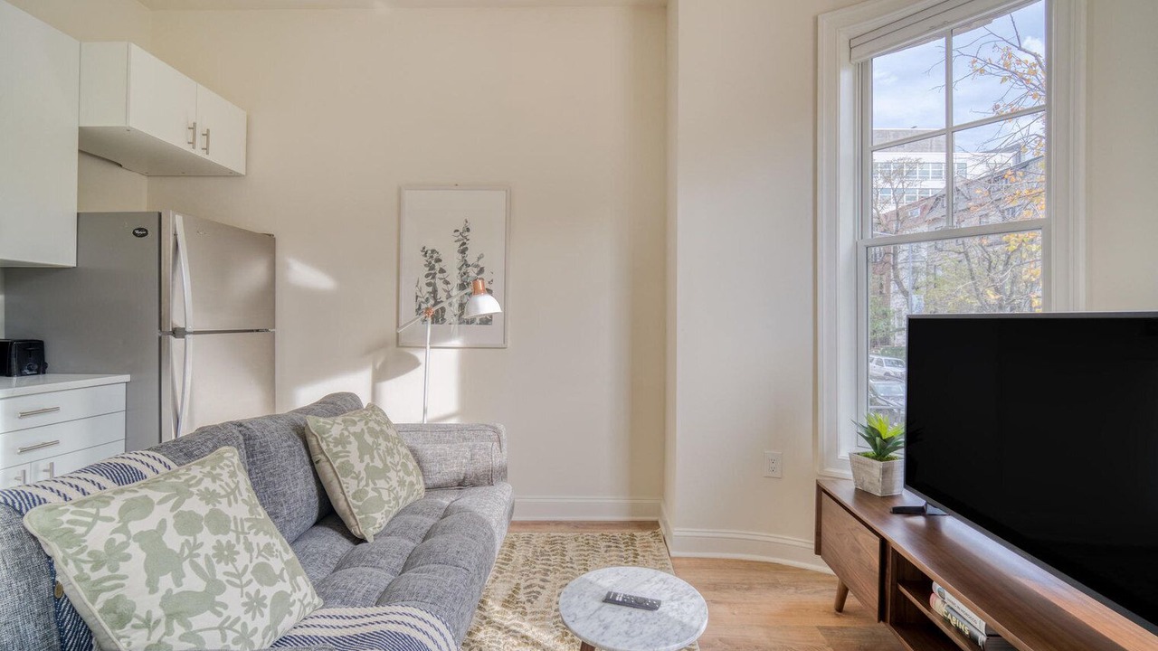Photo of Livingroom in Dupont Circle
