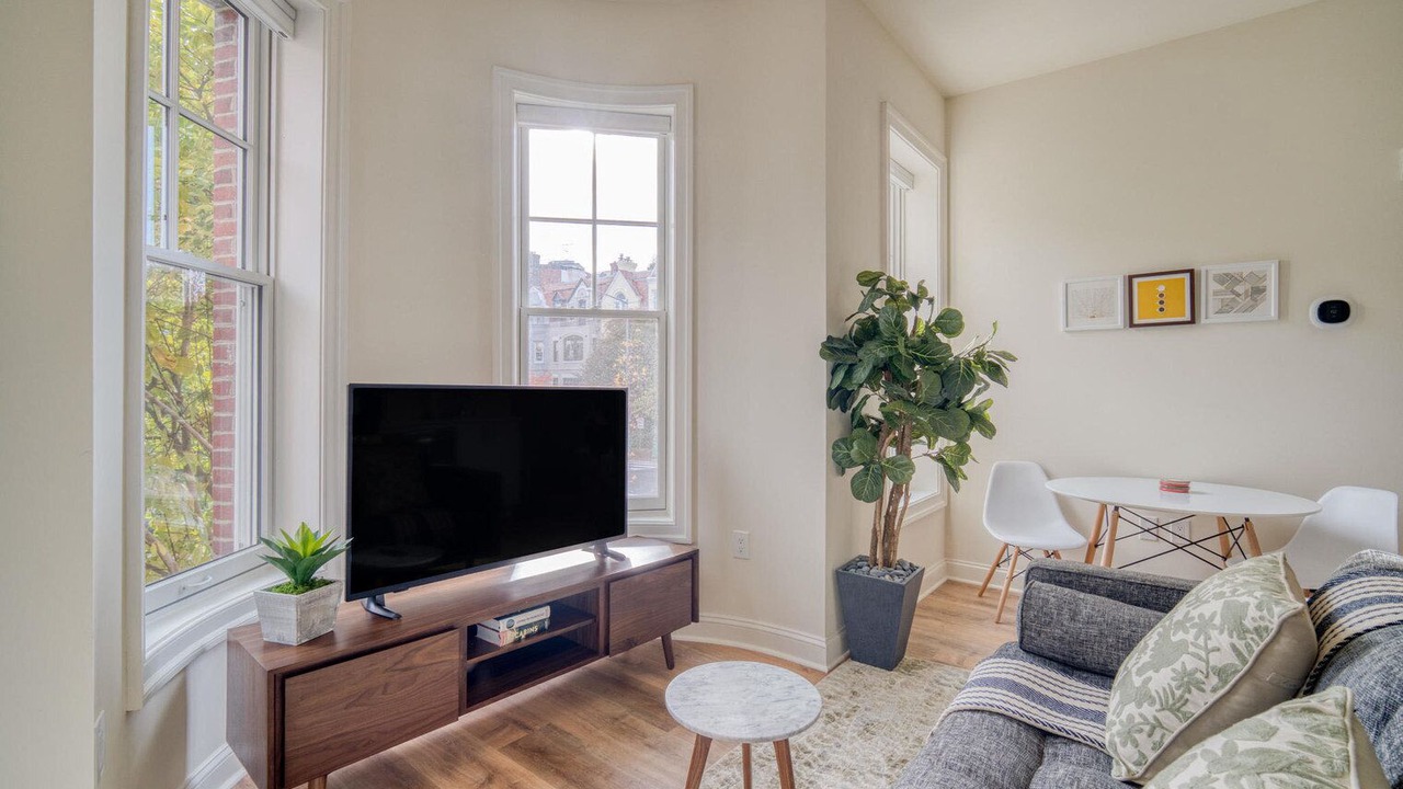 Photo of Livingroom in Dupont Circle