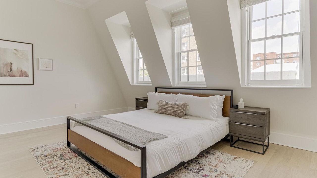 Photo of Bedroom in Dupont Circle