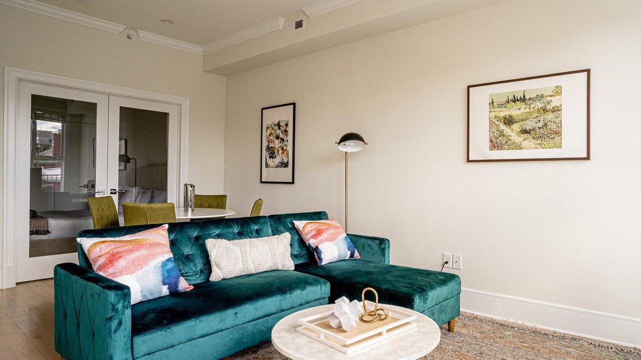 Photo of Livingroom in Dupont Circle
