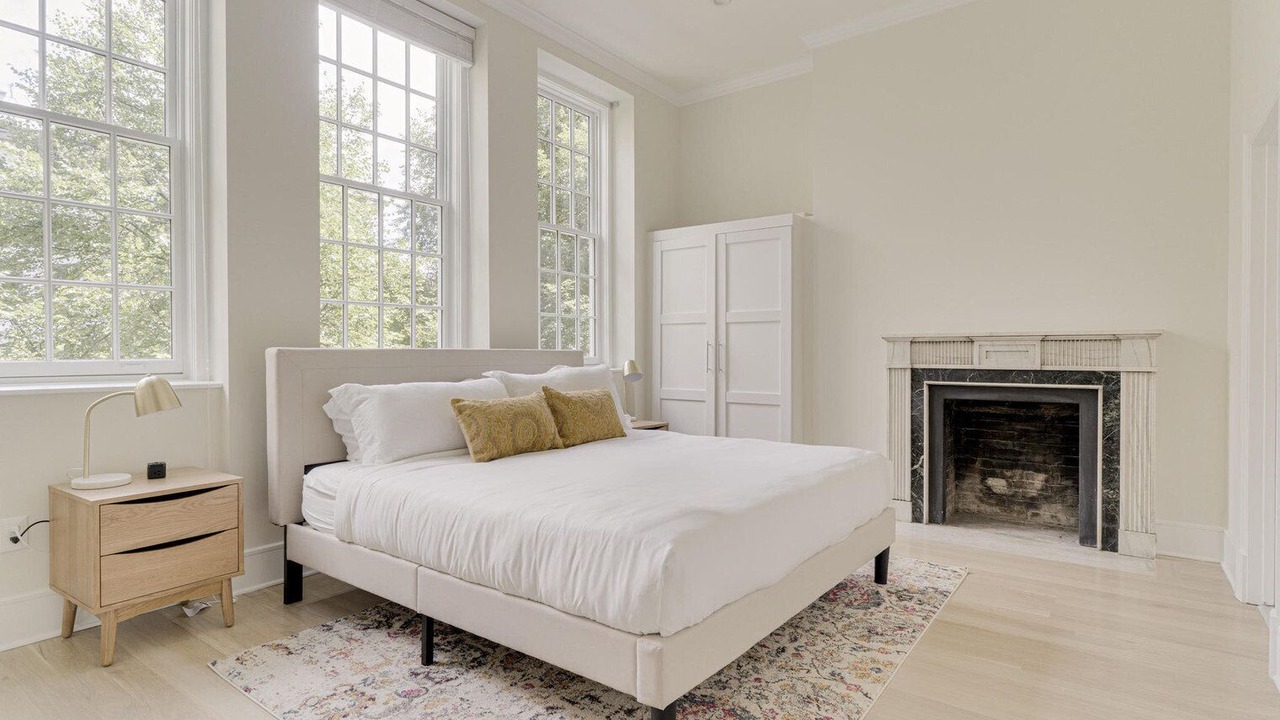Photo of Bedroom in Dupont Circle
