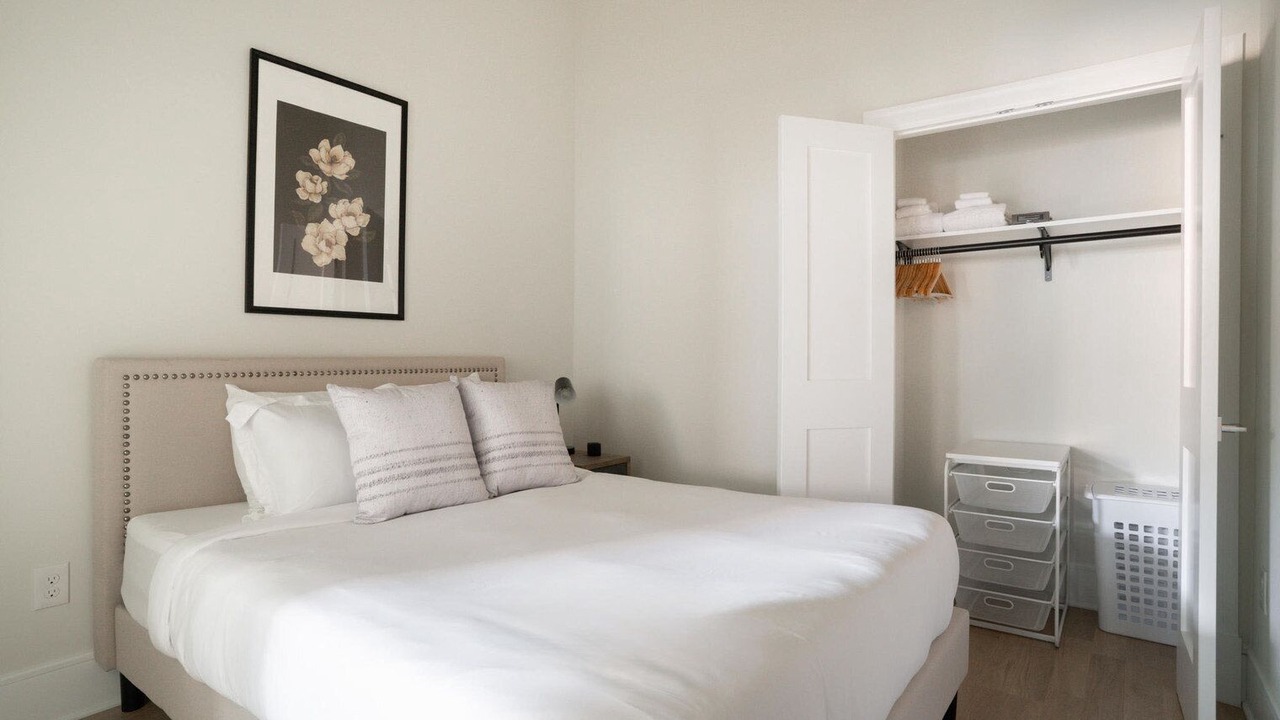 Photo of Bedroom in Dupont Circle