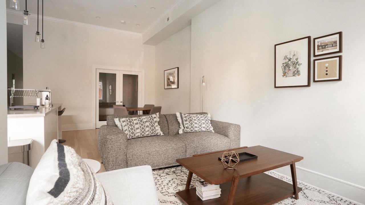 Photo of Livingroom in Dupont Circle