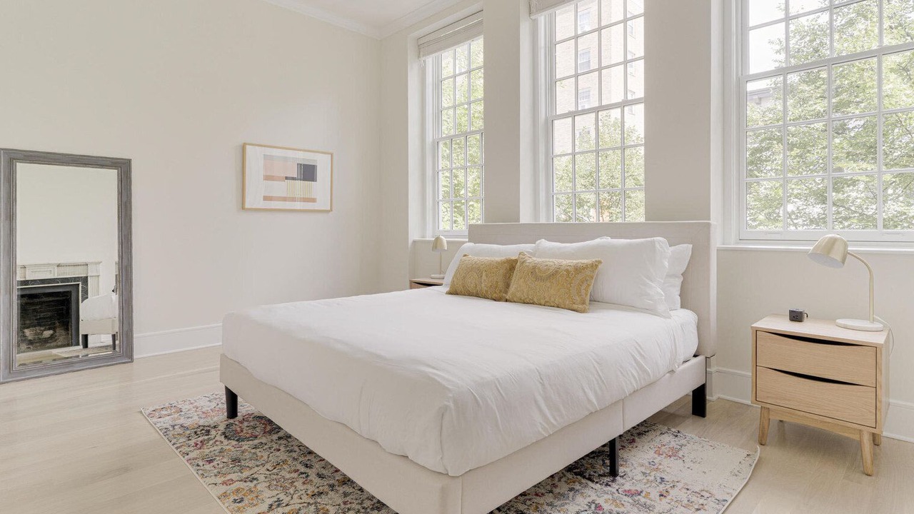 Photo of Bedroom in Dupont Circle
