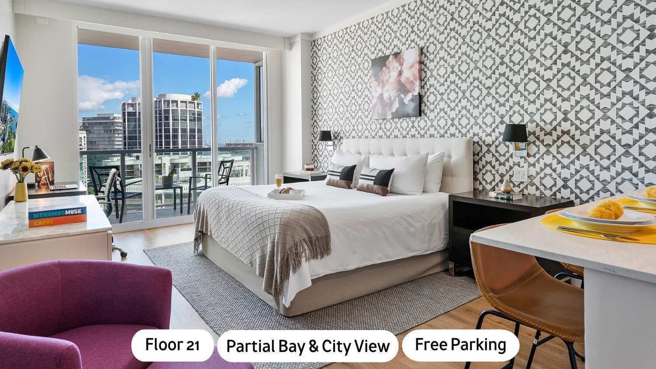 Photo of Bedroom in Coconut Grove
