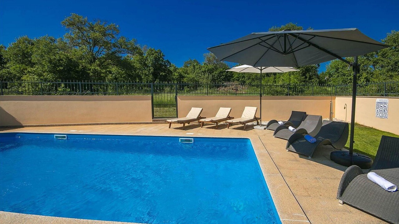 Photo of Outdoor in Cervar