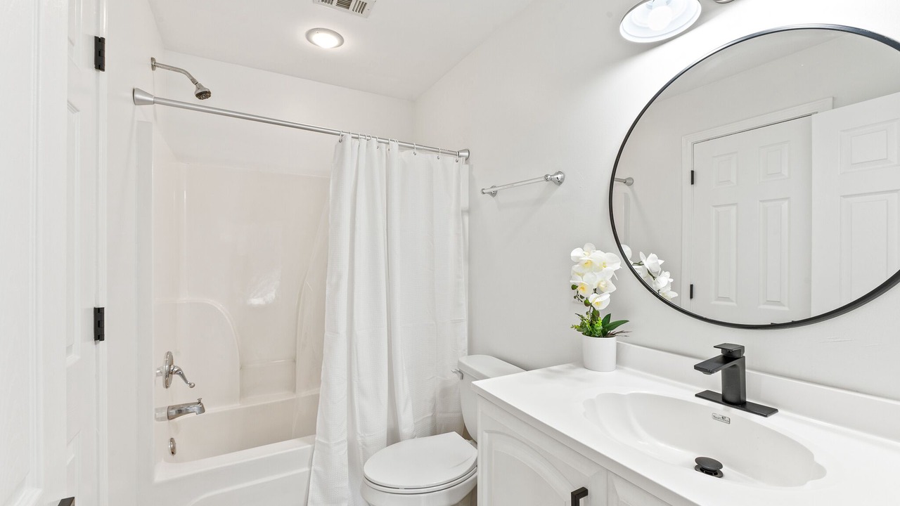 Photo of Bathroom in Treetop
