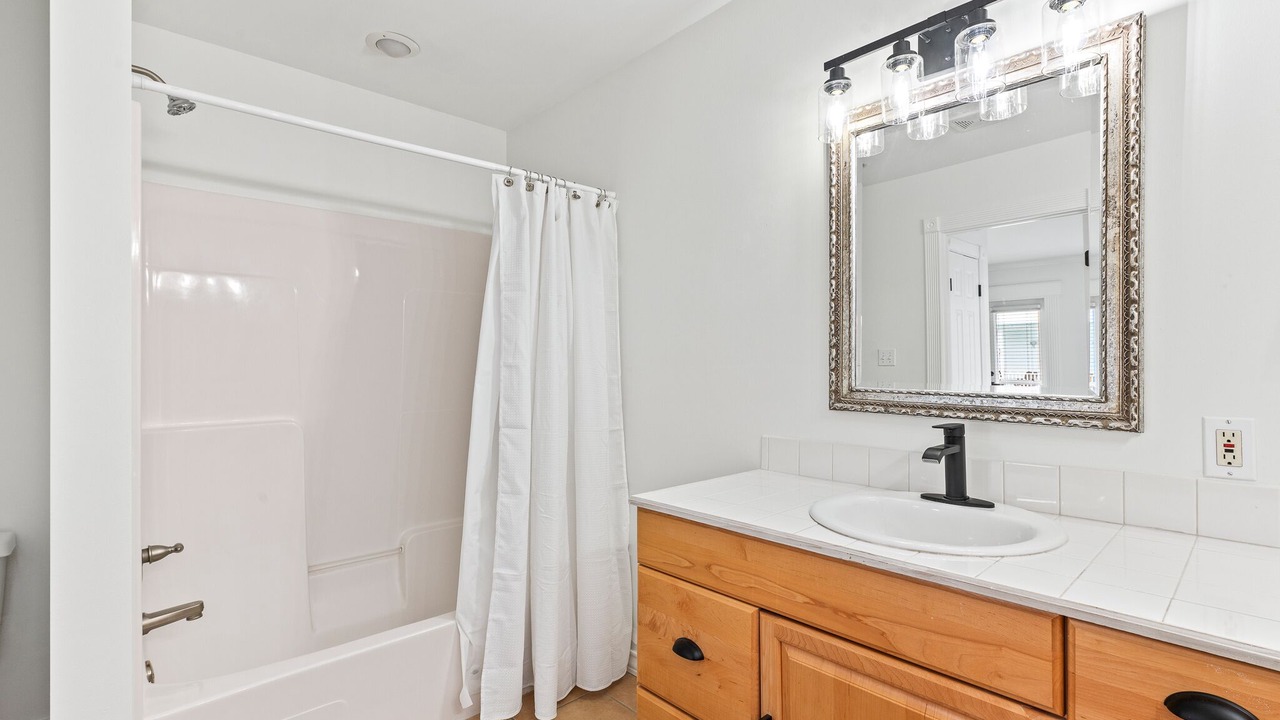 Photo of Bathroom in Treetop