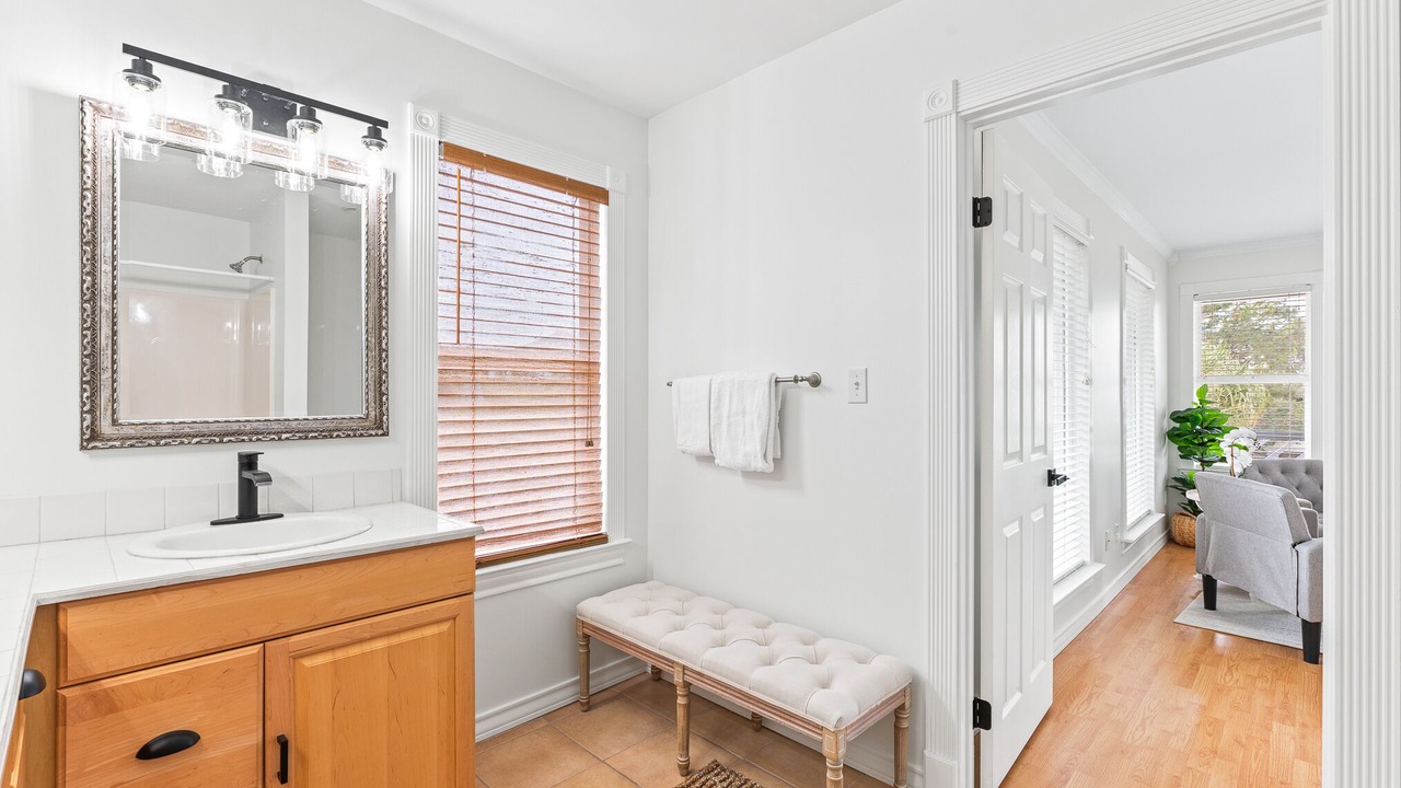 Photo of Bathroom in Treetop
