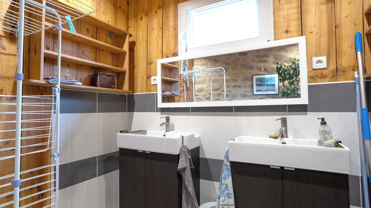 Photo of Bathroom in Saint-Tugdual