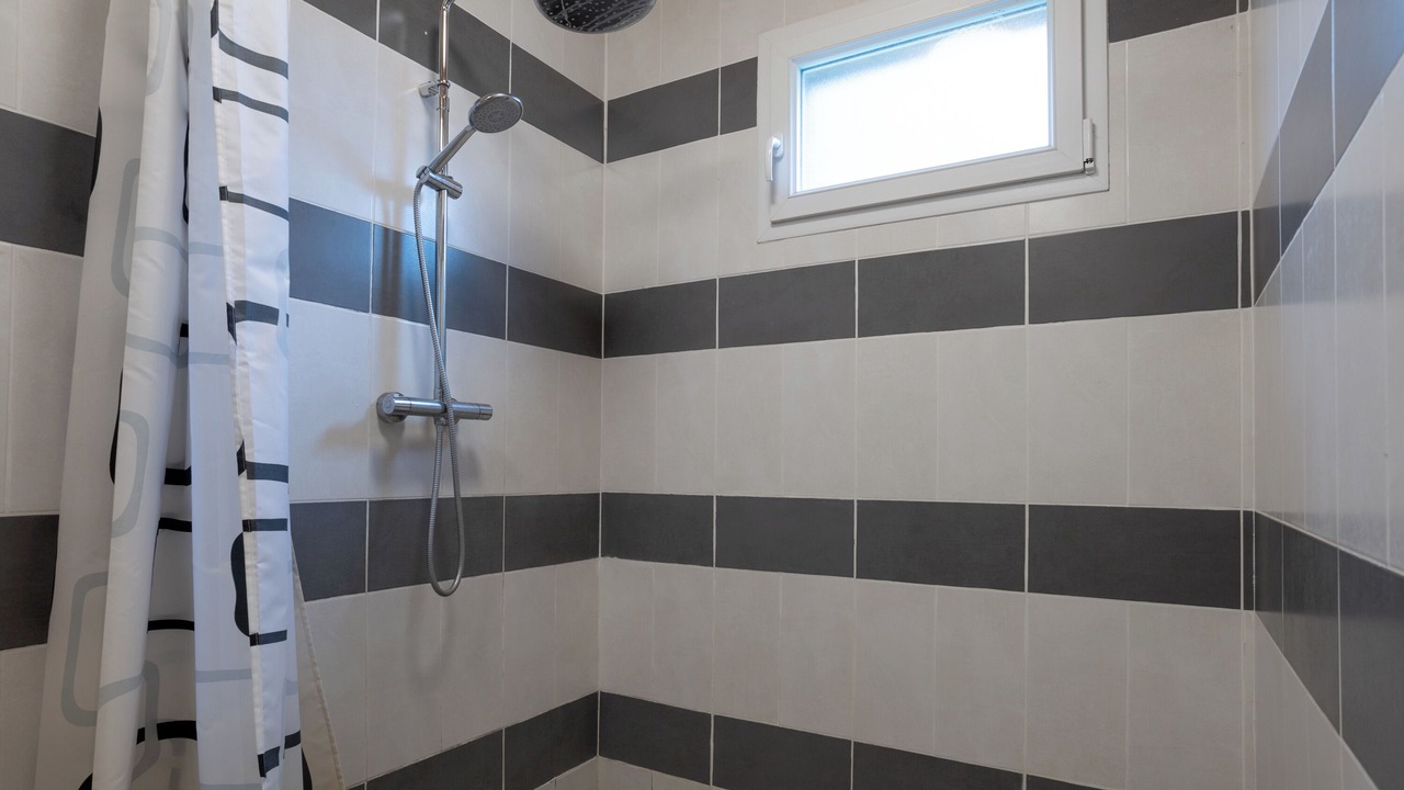 Photo of Bathroom in Saint-Tugdual