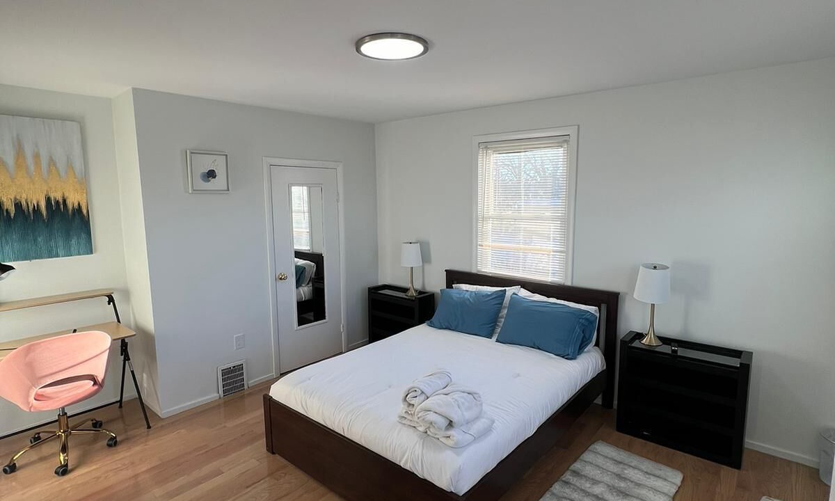 Photo of Bedroom in South Side