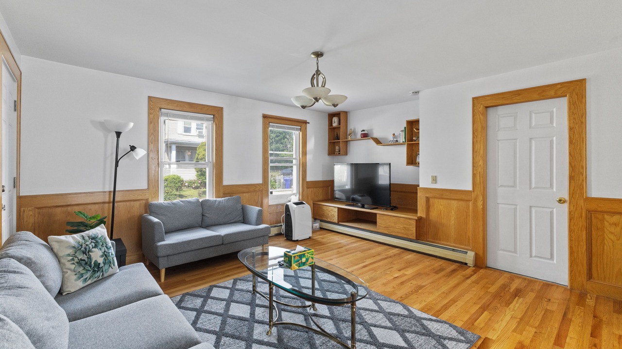Photo of Livingroom in Malden