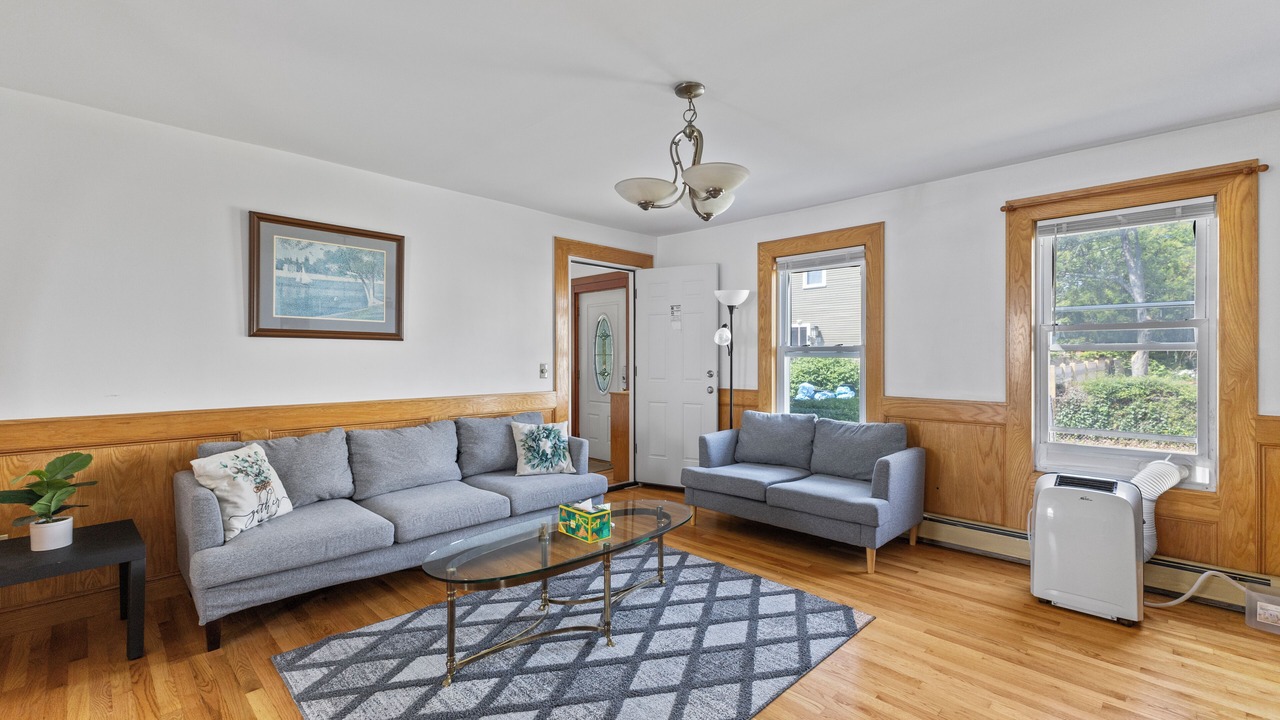 Photo of Livingroom in Malden