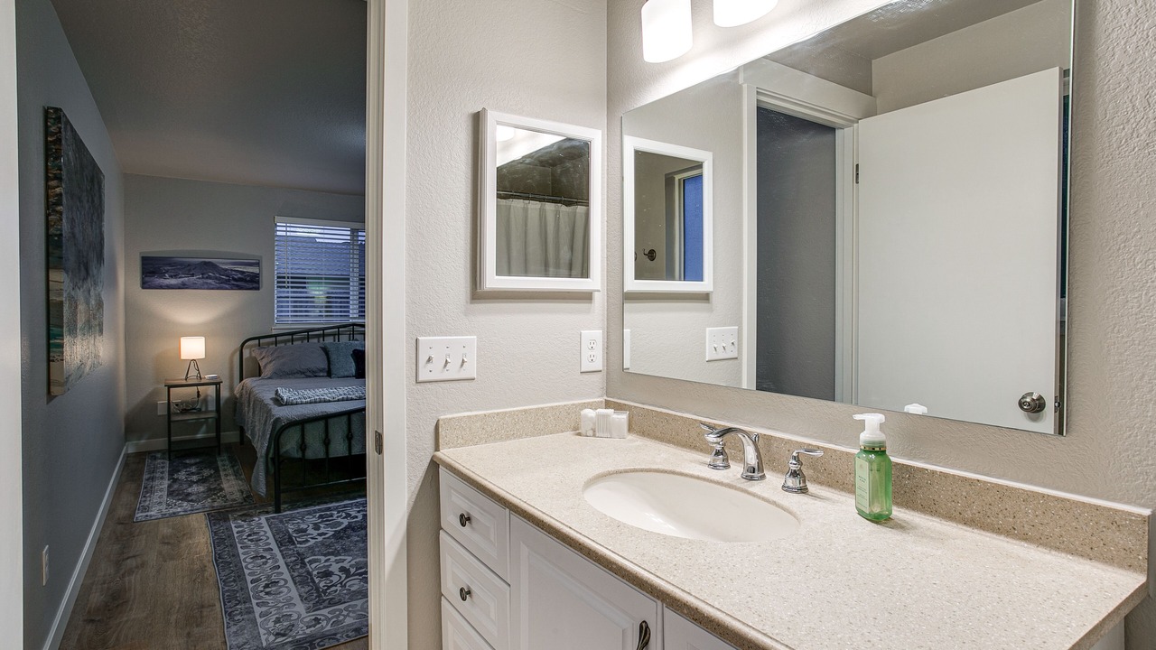 Photo of Bathroom in Enumclaw
