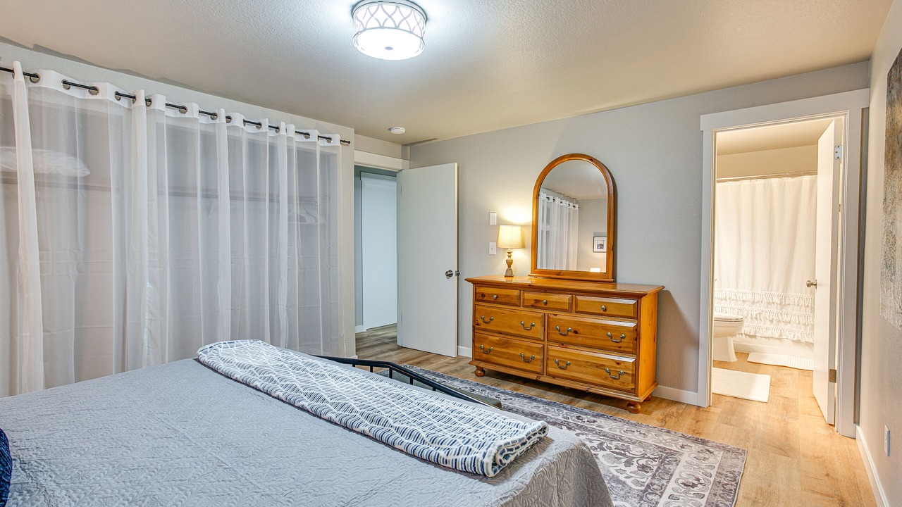 Photo of Bedroom in Enumclaw