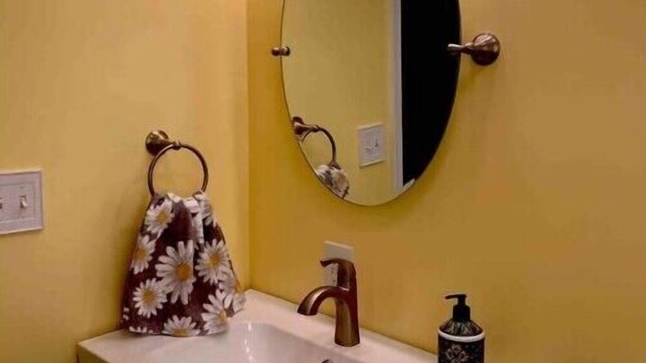 Photo of Bathroom in Hollins