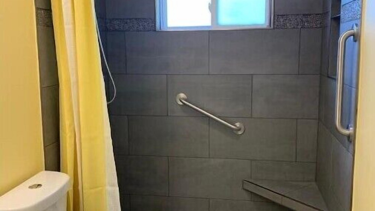 Photo of Bathroom in Hollins