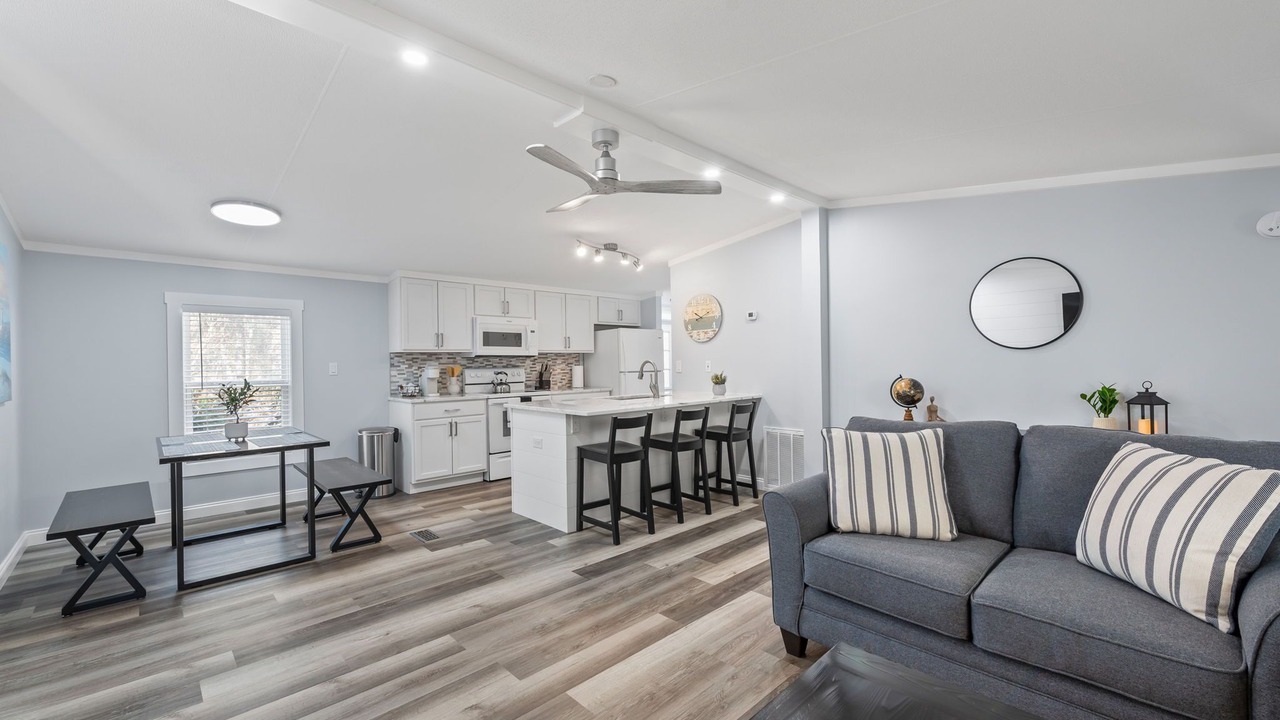 Photo of Livingroom in Mary Esther