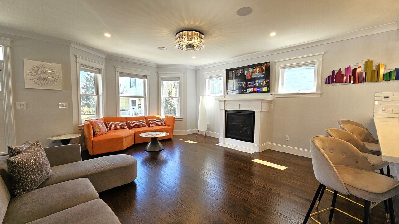 Photo of Livingroom in Boston
