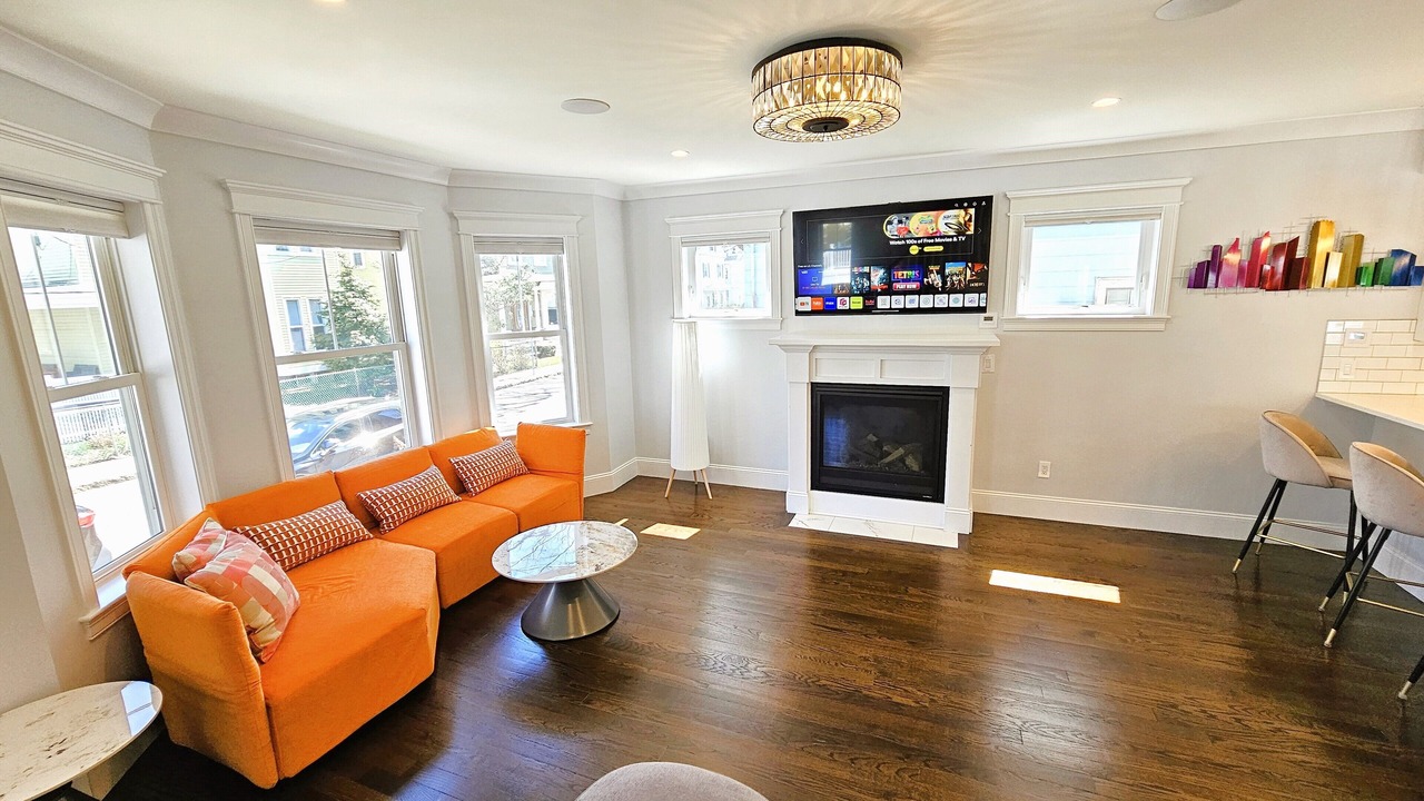 Photo of Livingroom in Boston
