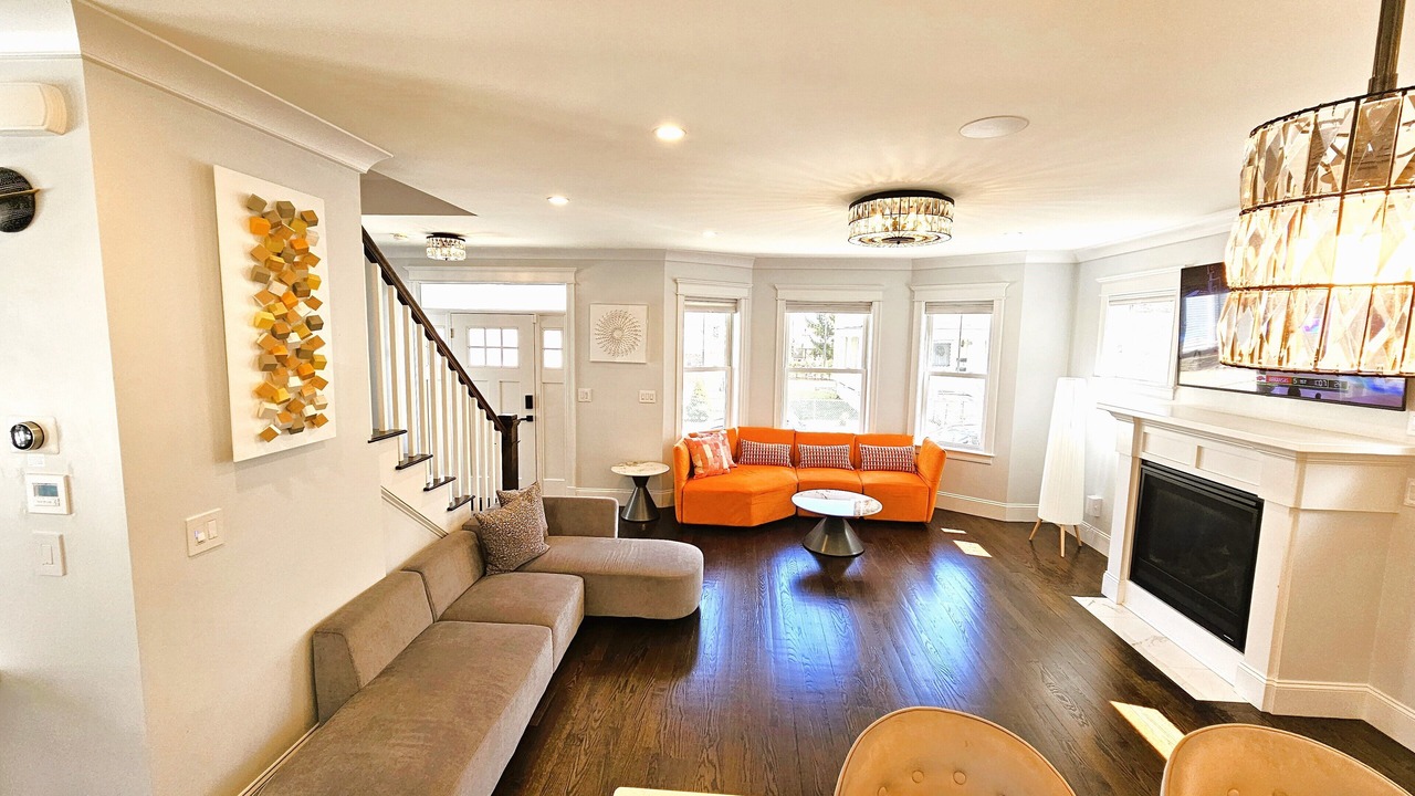 Photo of Livingroom in Boston