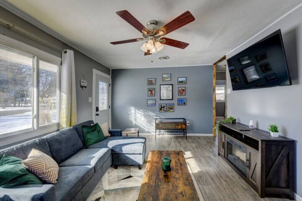 Photo of Livingroom in Wheeler