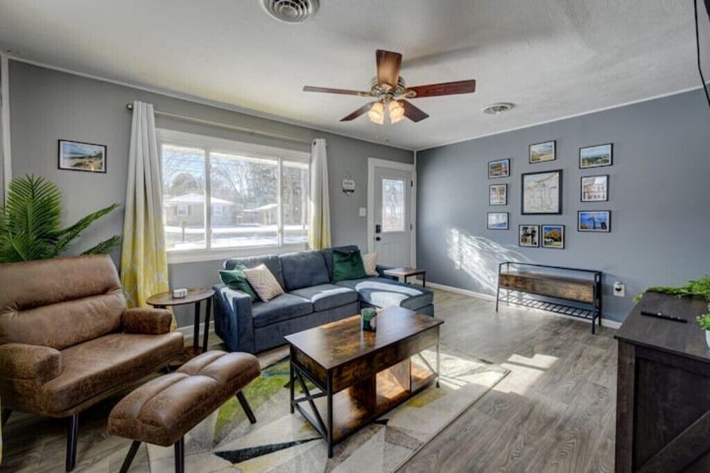 Photo of Livingroom in Wheeler