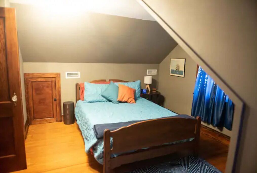 Photo of Bedroom in Moon