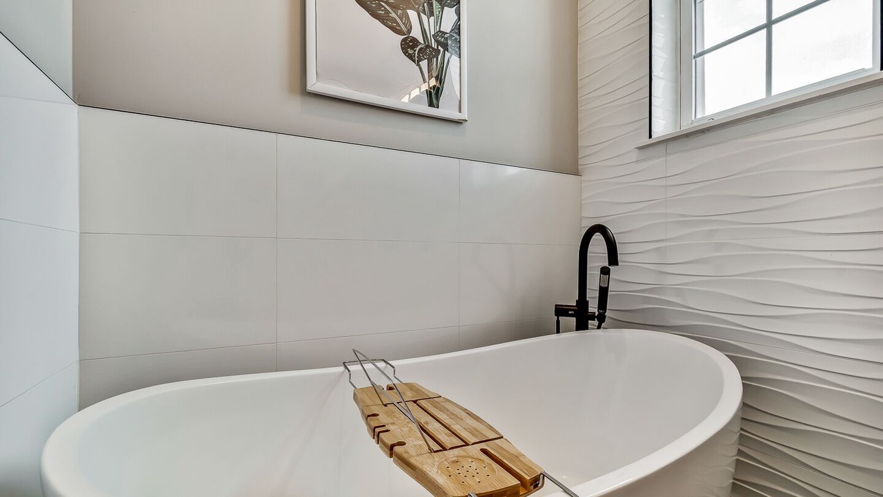 Photo of Bathroom in Point Breeze