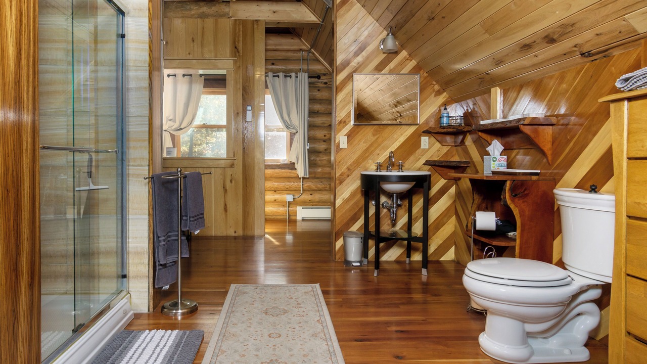 Photo of Bathroom in Spencer