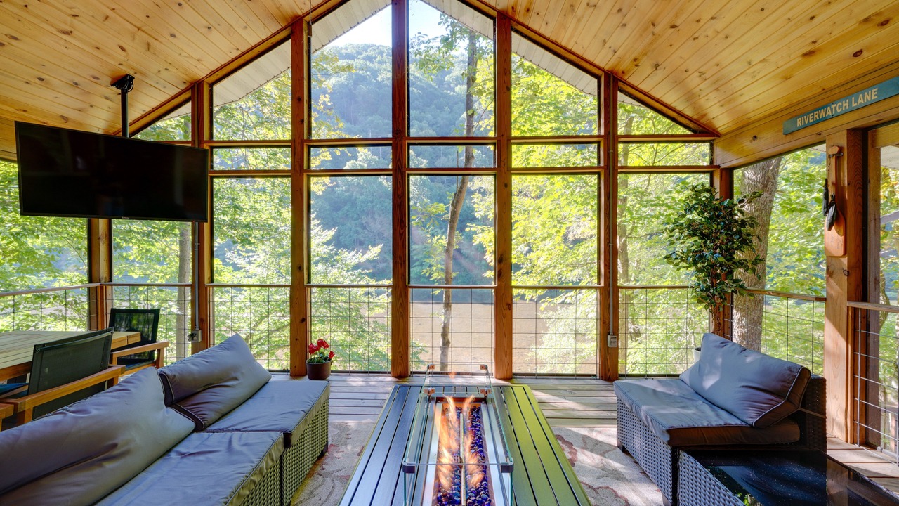 Photo of Livingroom in Marlinton