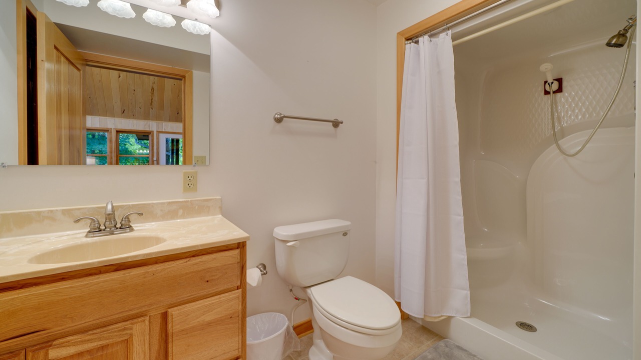 Photo of Bathroom in Marlinton