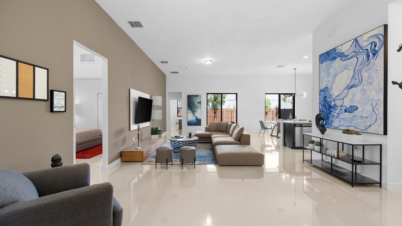 Photo of Livingroom in Tamiami