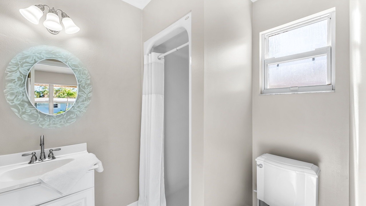 Photo of Bathroom in Cocoa Isles