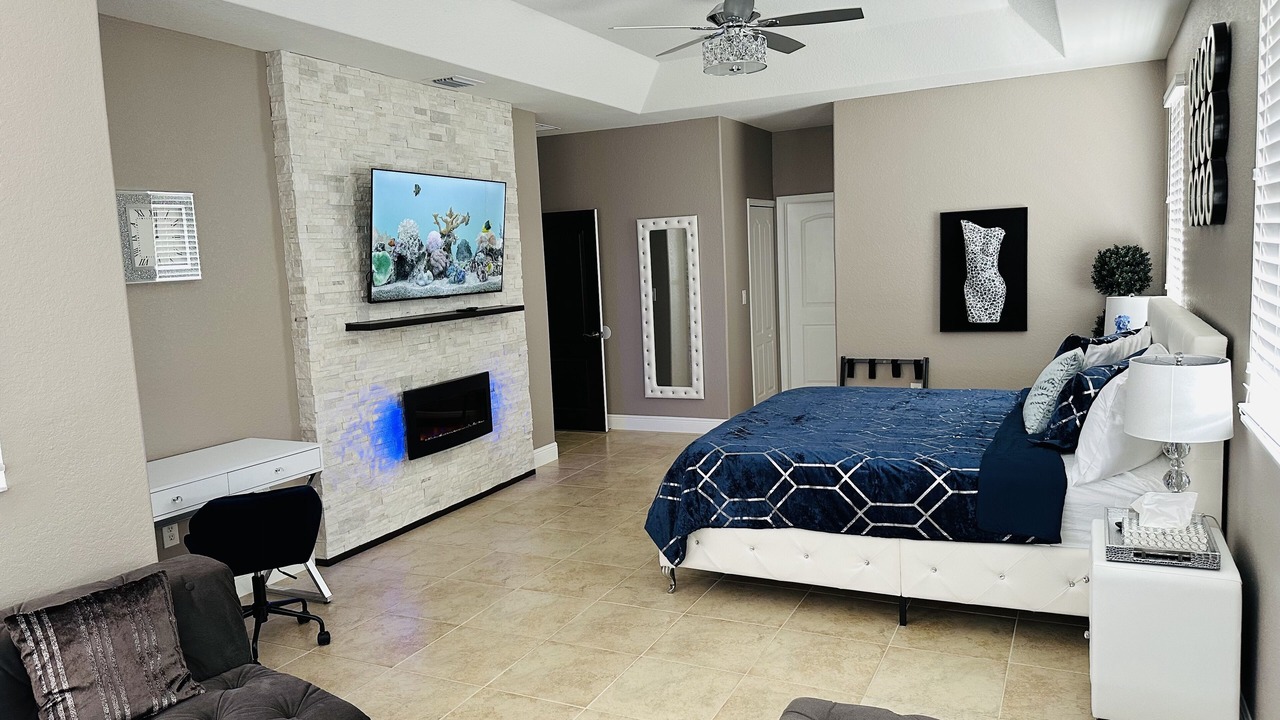 Photo of Bedroom in Tamiami