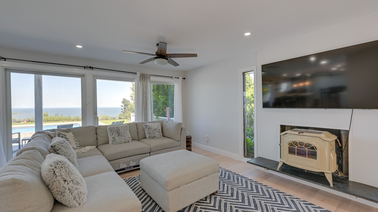 Photo of Livingroom in Rocky Point