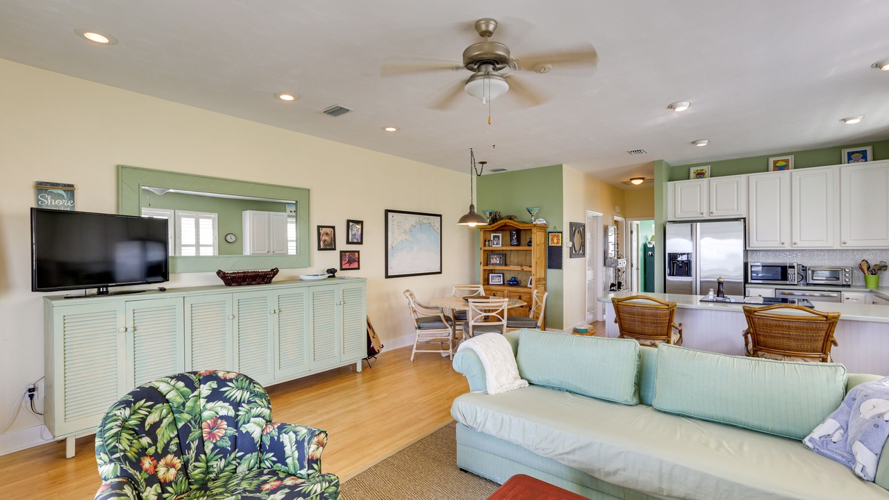 Photo of Livingroom in Alligator Point