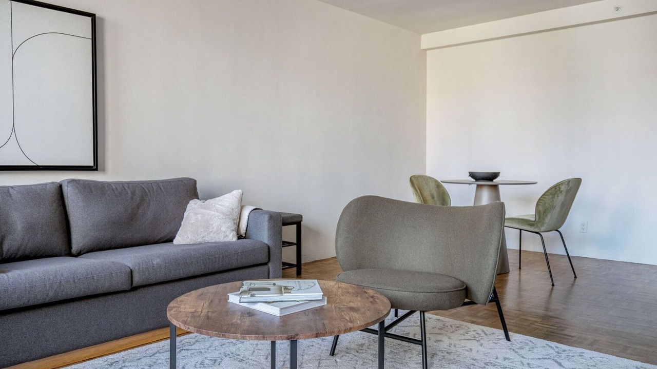 Photo of Livingroom in Back Bay