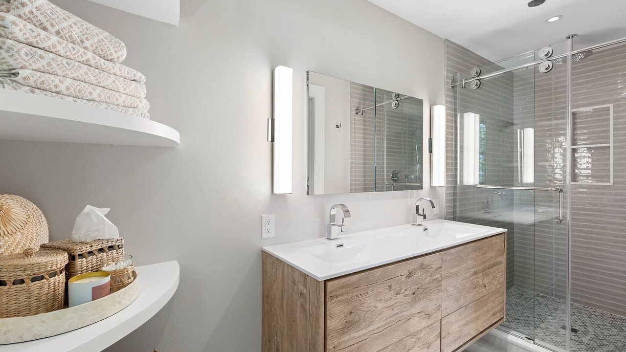 Photo of Bathroom in Westhampton Beach