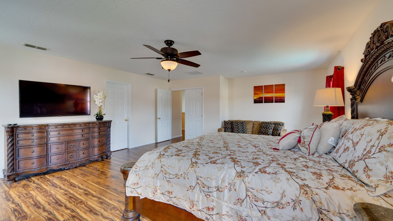 Photo of Bedroom in Windwood Bay