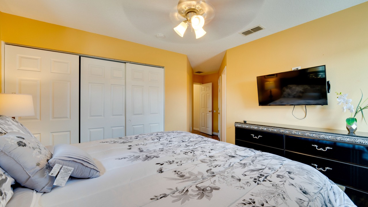 Photo of Bedroom in Windwood Bay