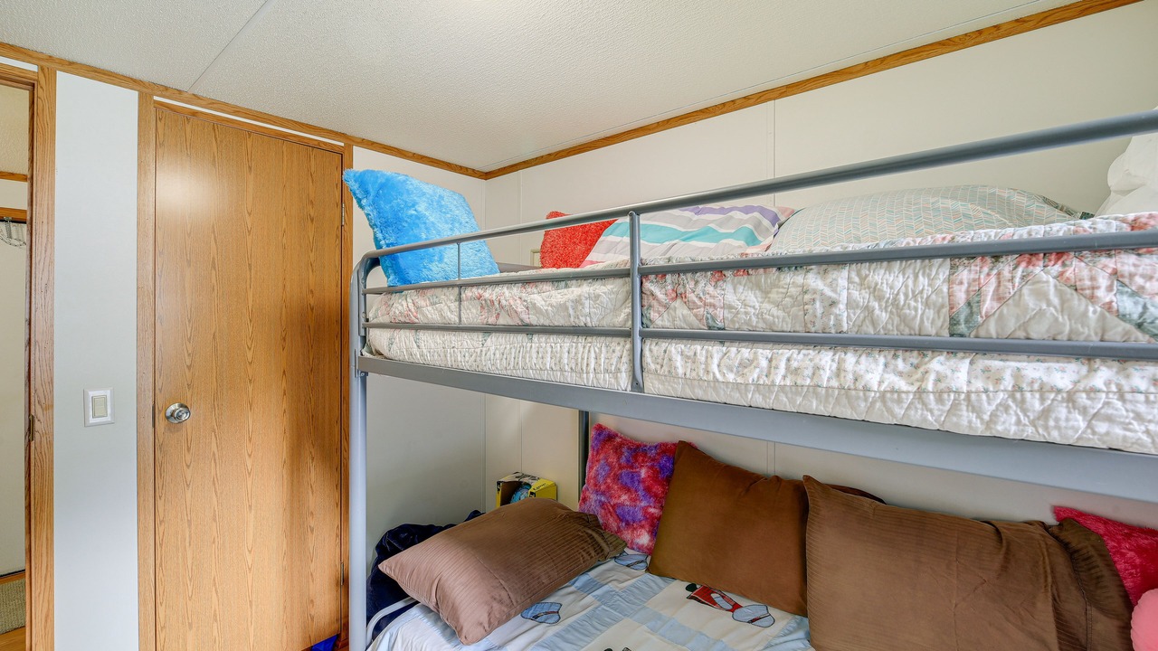 Photo of Bedroom in Max Meadows