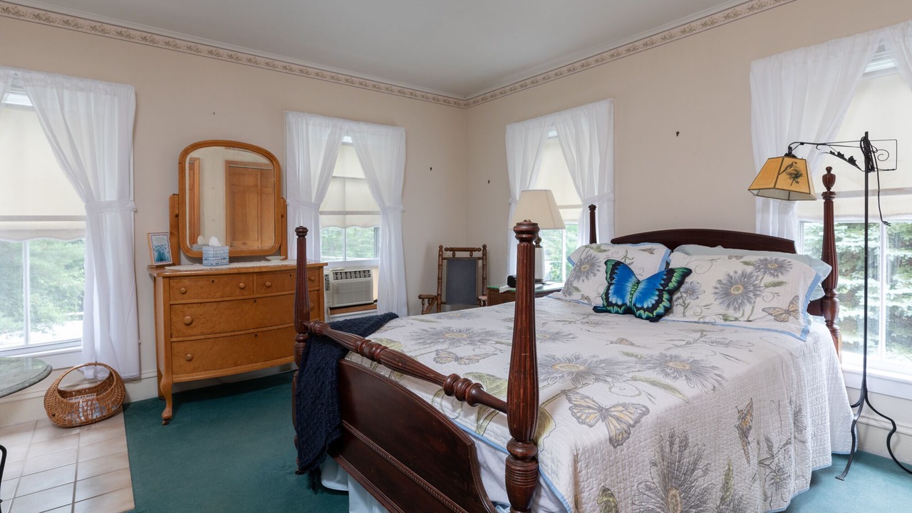 Photo of Bedroom in Warrensburg