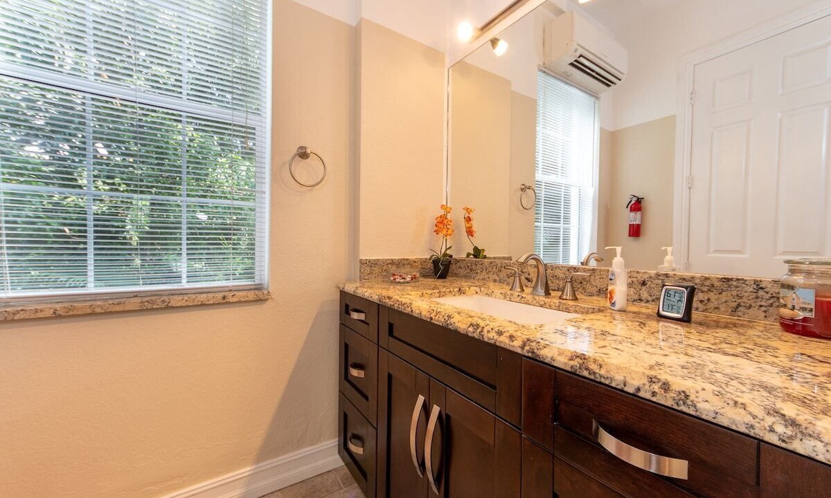 Photo of Bathroom in Truckland