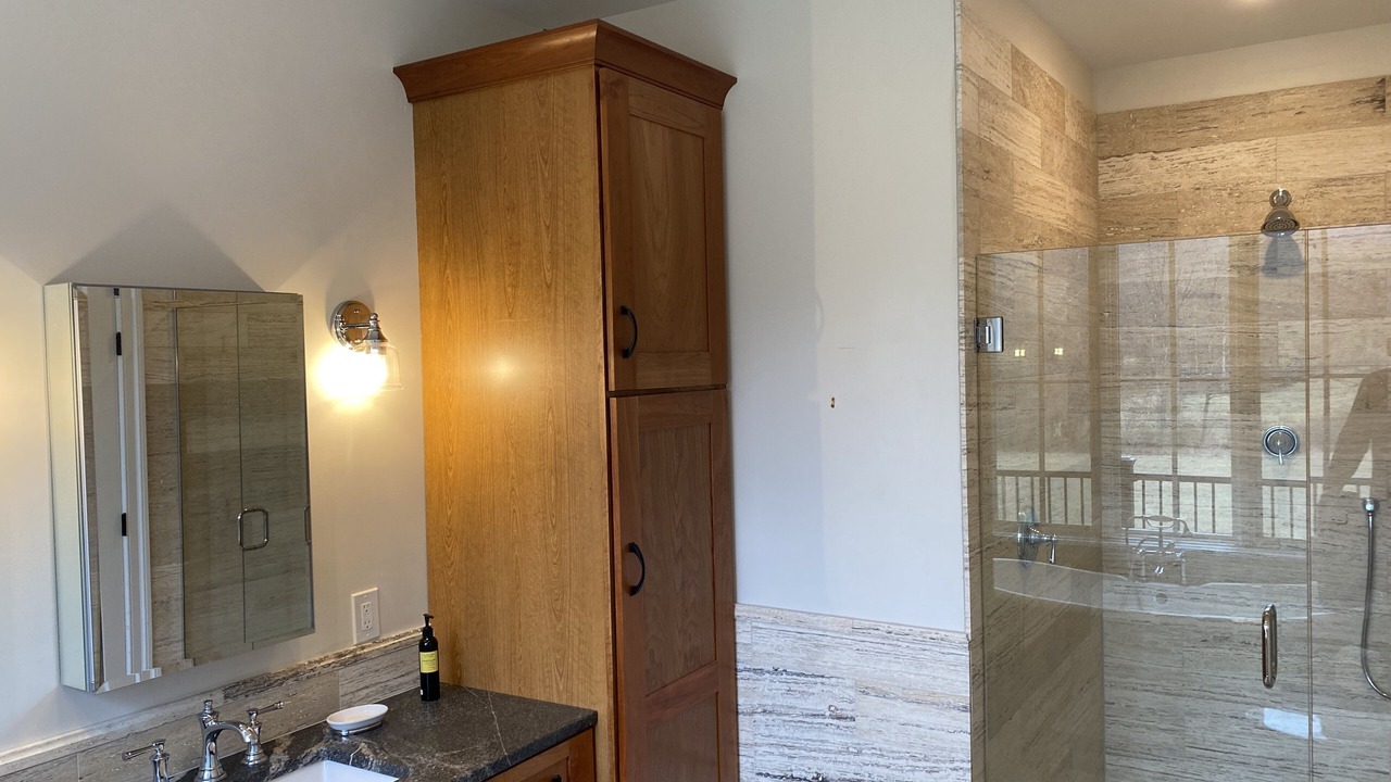 Photo of Bathroom in Etlan