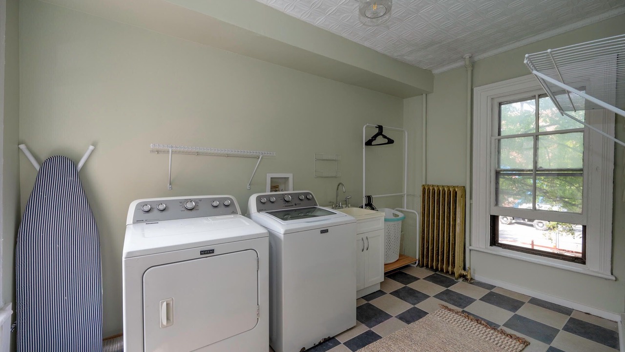 Photo of Bedroom in Troy