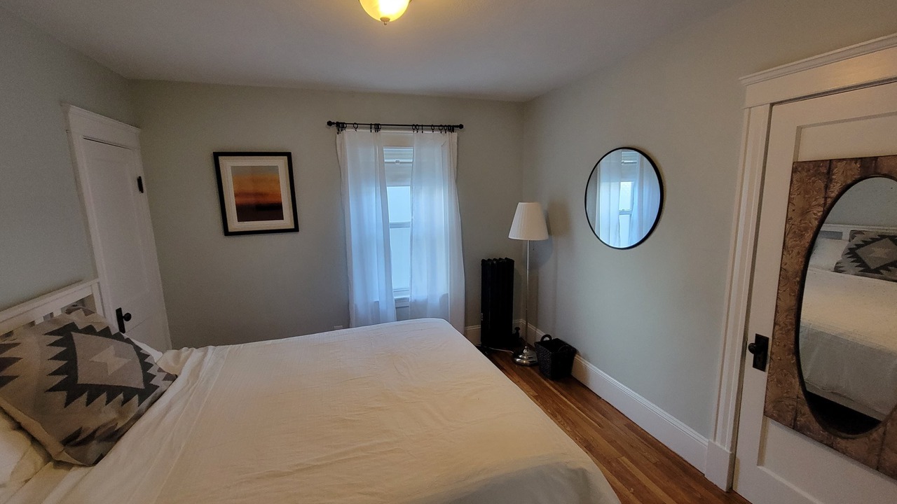 Photo of Bedroom in West Street - River Street