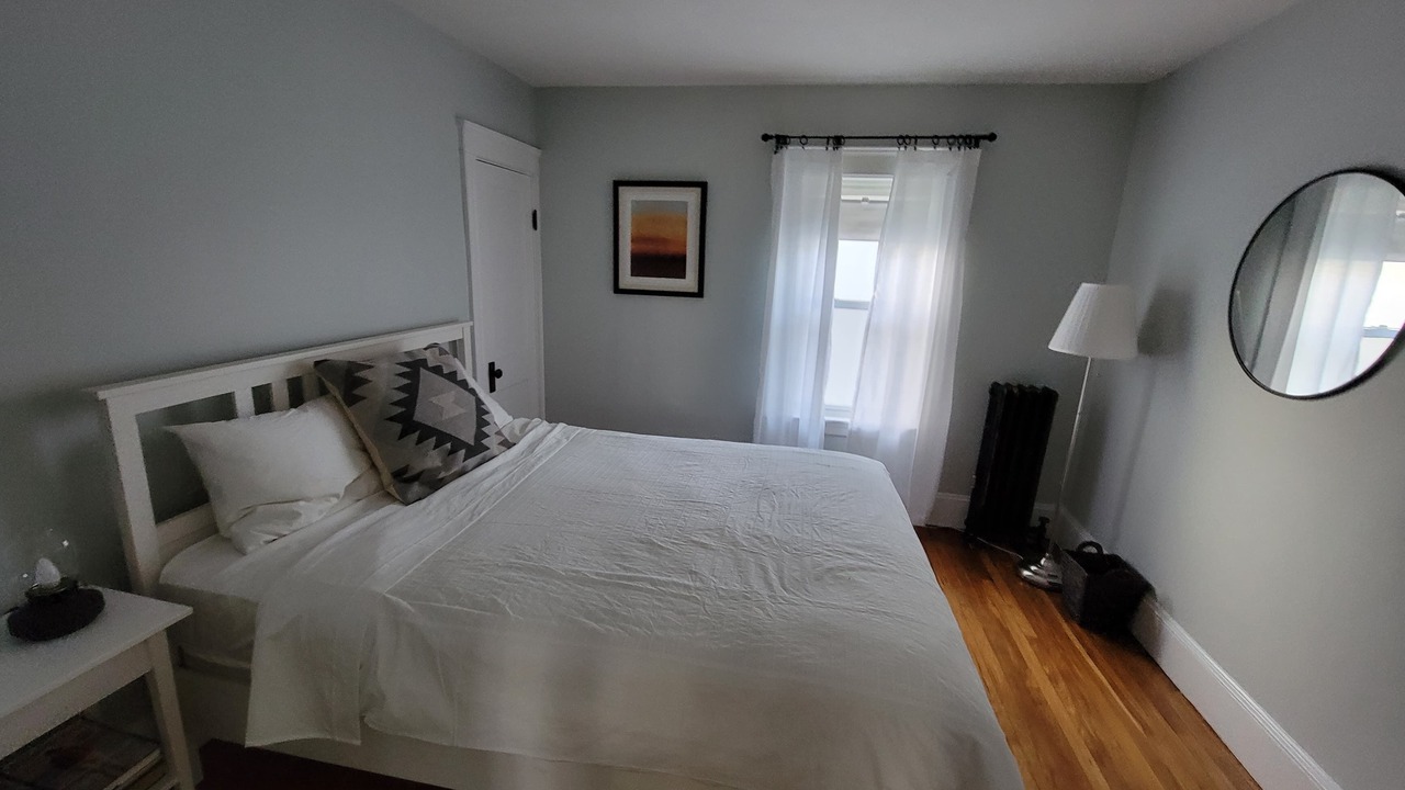 Photo of Bedroom in West Street - River Street