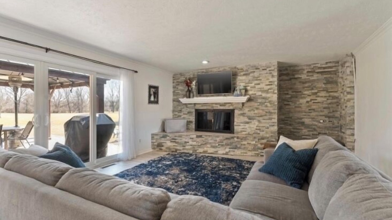 Photo of Livingroom in Granger